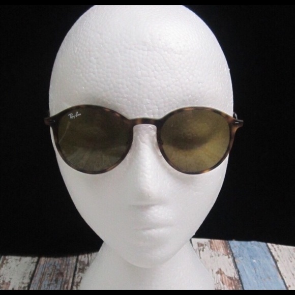 Ray ban sunglasses - Picture 3 of 3